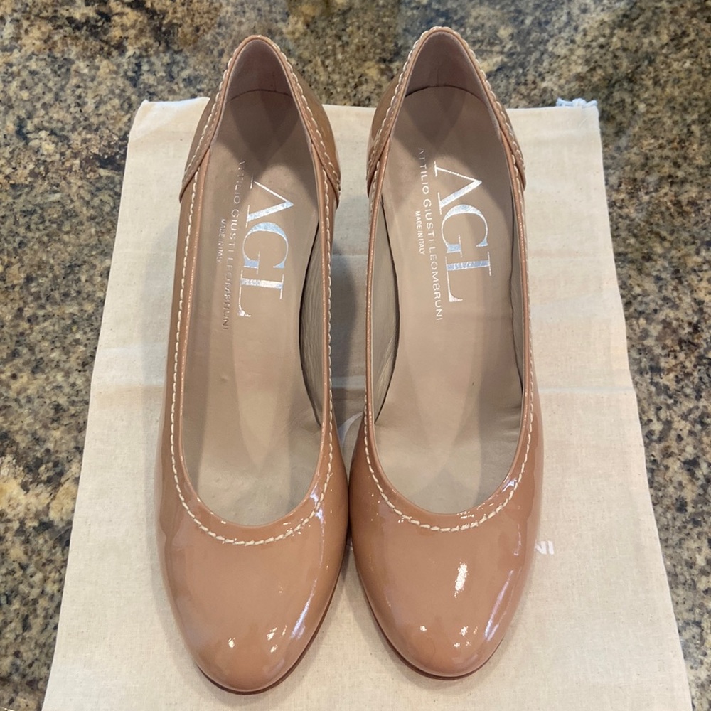 Womens Nude Pumps; Barely Worn; Size 41